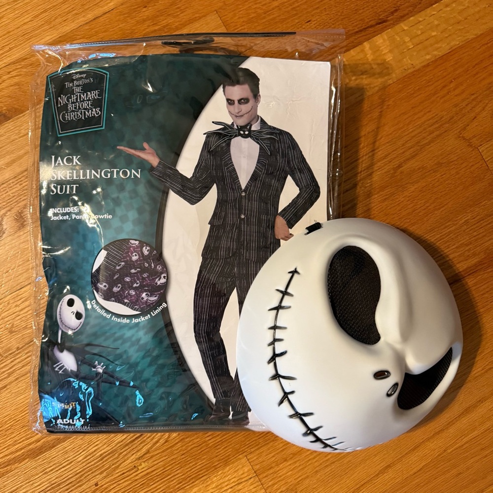 Spirit Jack Skellington Men’s Halloween Costume - Black and White
